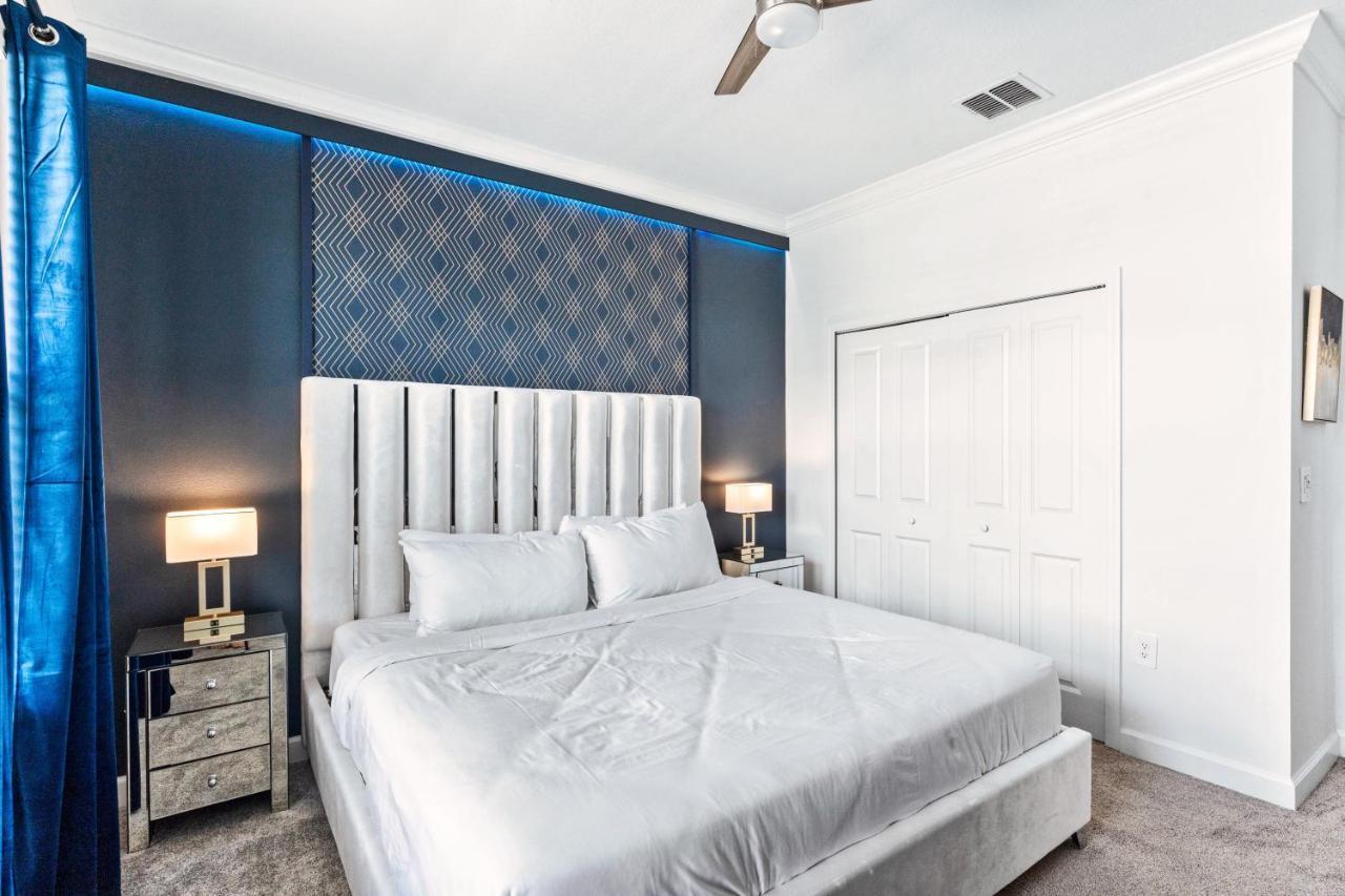 9183 Sommerset Hills Drive * Kissimmee